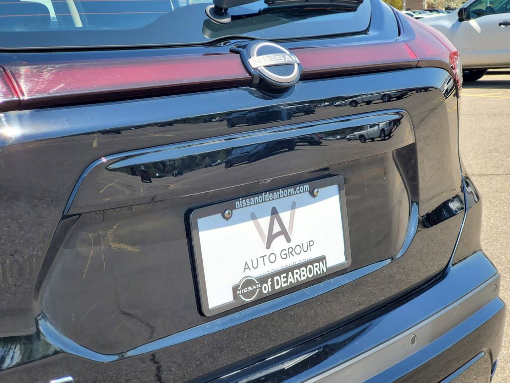 Used 2023 Nissan Kicks S w/ Interior Electronics Package FWD image 6