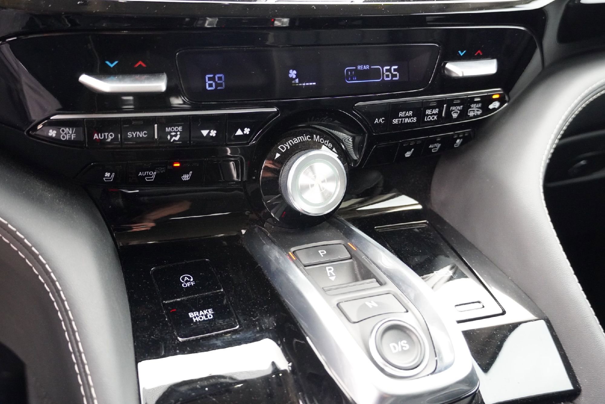 Used 2023 Acura MDX SH-AWD w/ Advance Package image 13