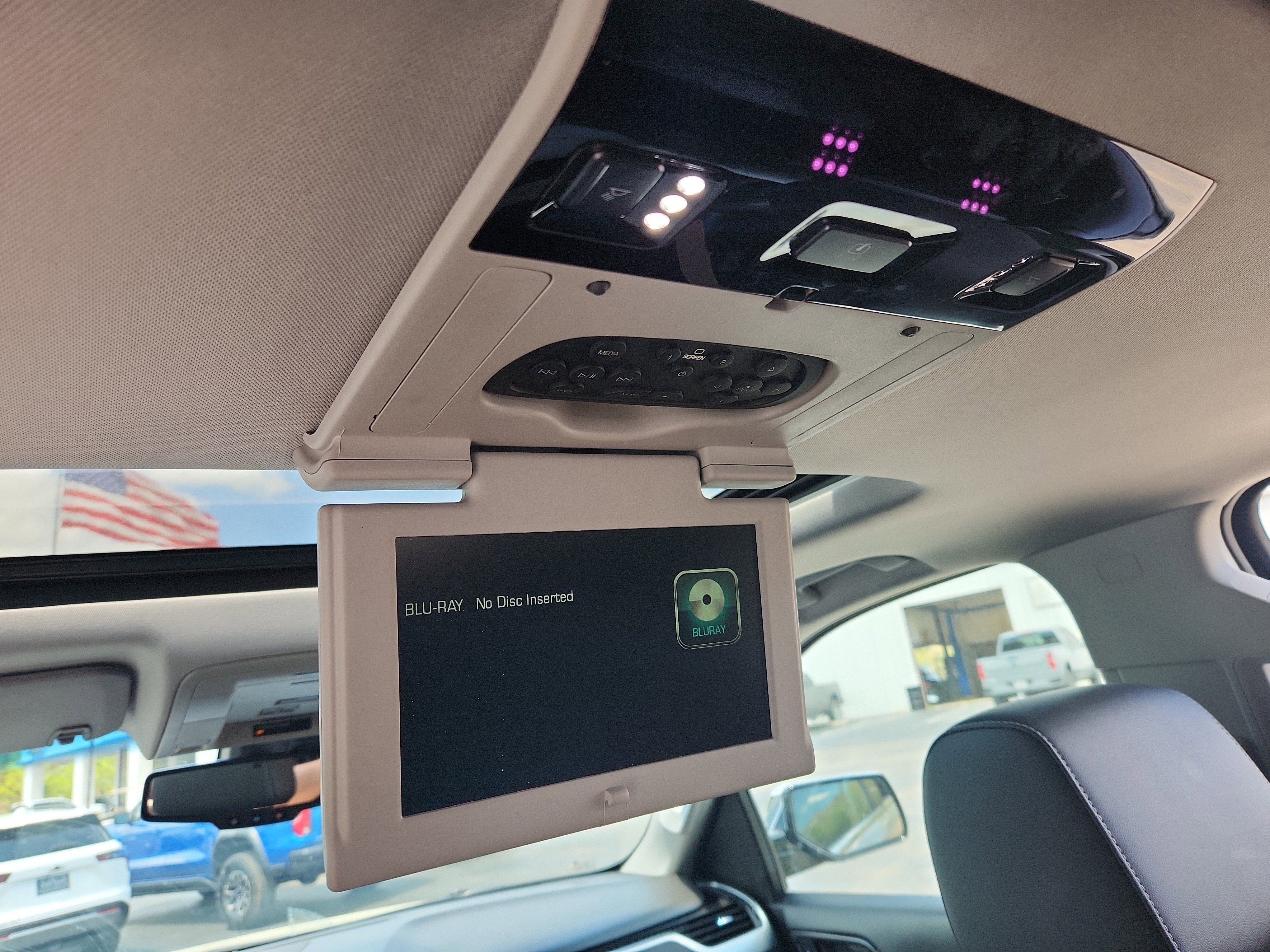 Used 2019 Chevrolet Tahoe Premier AWD/4WD image 40