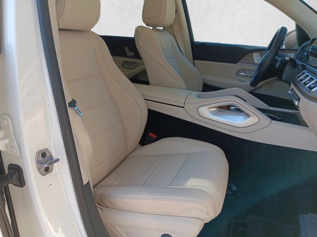 Used 2024 Mercedes-Benz GLS 450 4MATIC image 21