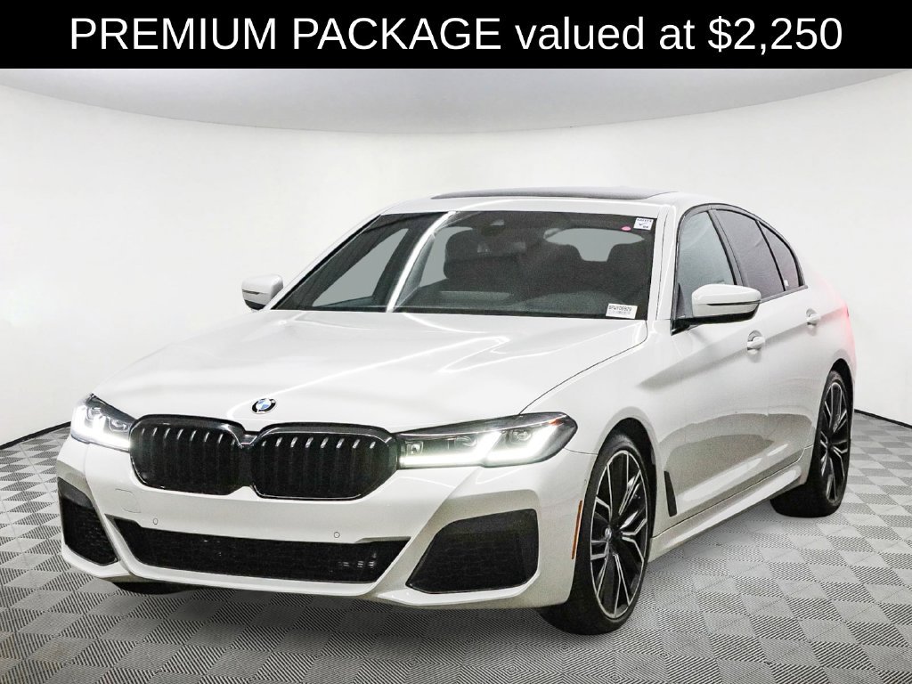 Used 2023 BMW 540i w/ M Sport Package RWD image 3