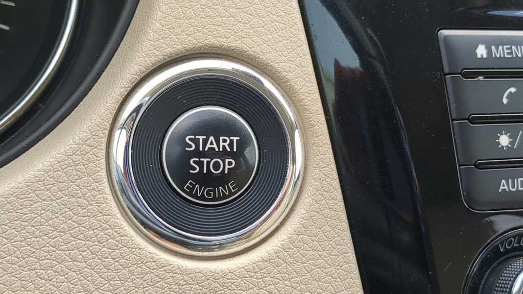 Certified 2020 Nissan Rogue SV image 24