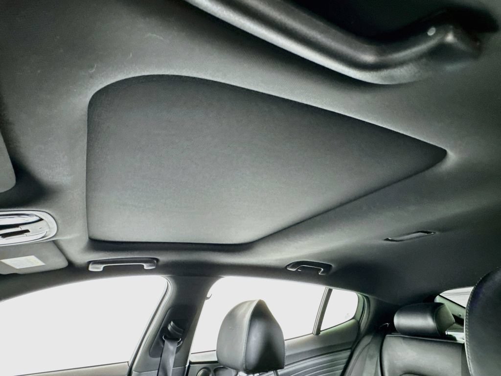 Used 2022 Kia Stinger GT2 AWD/4WD image 19