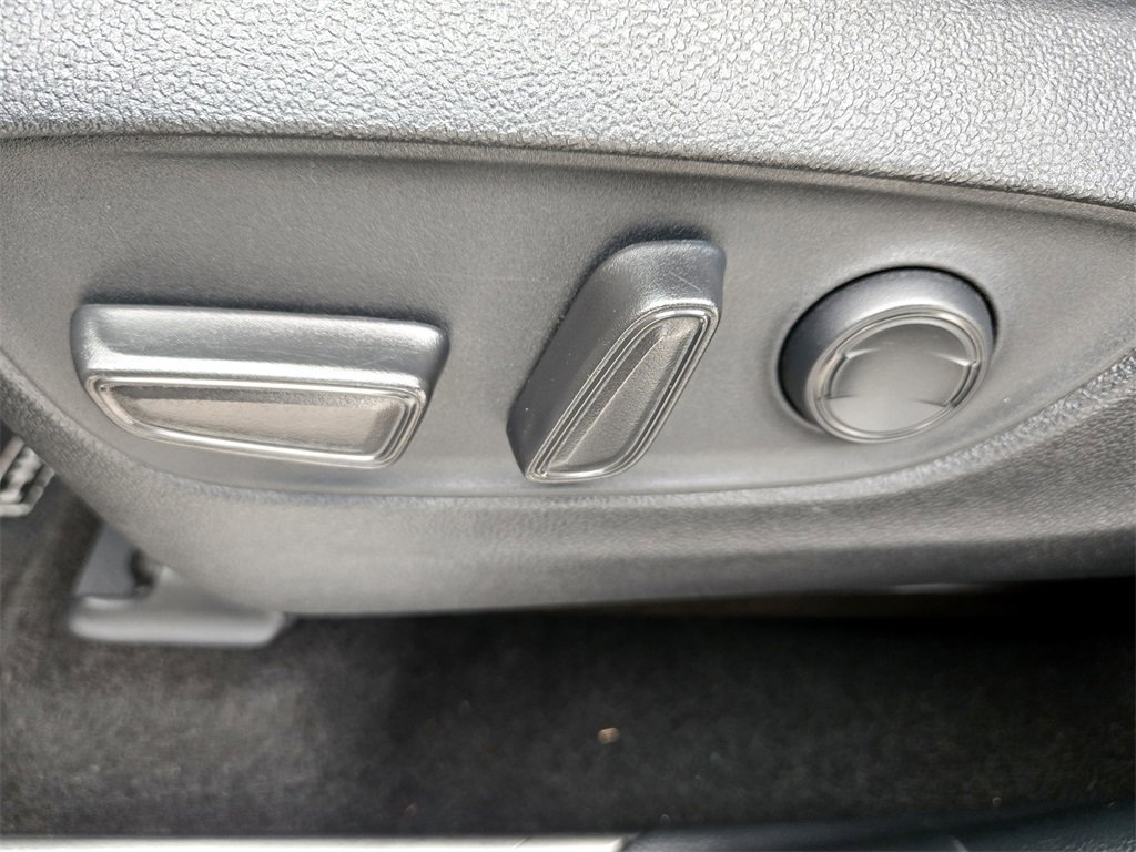 Used 2023 Toyota Highlander XSE image 28