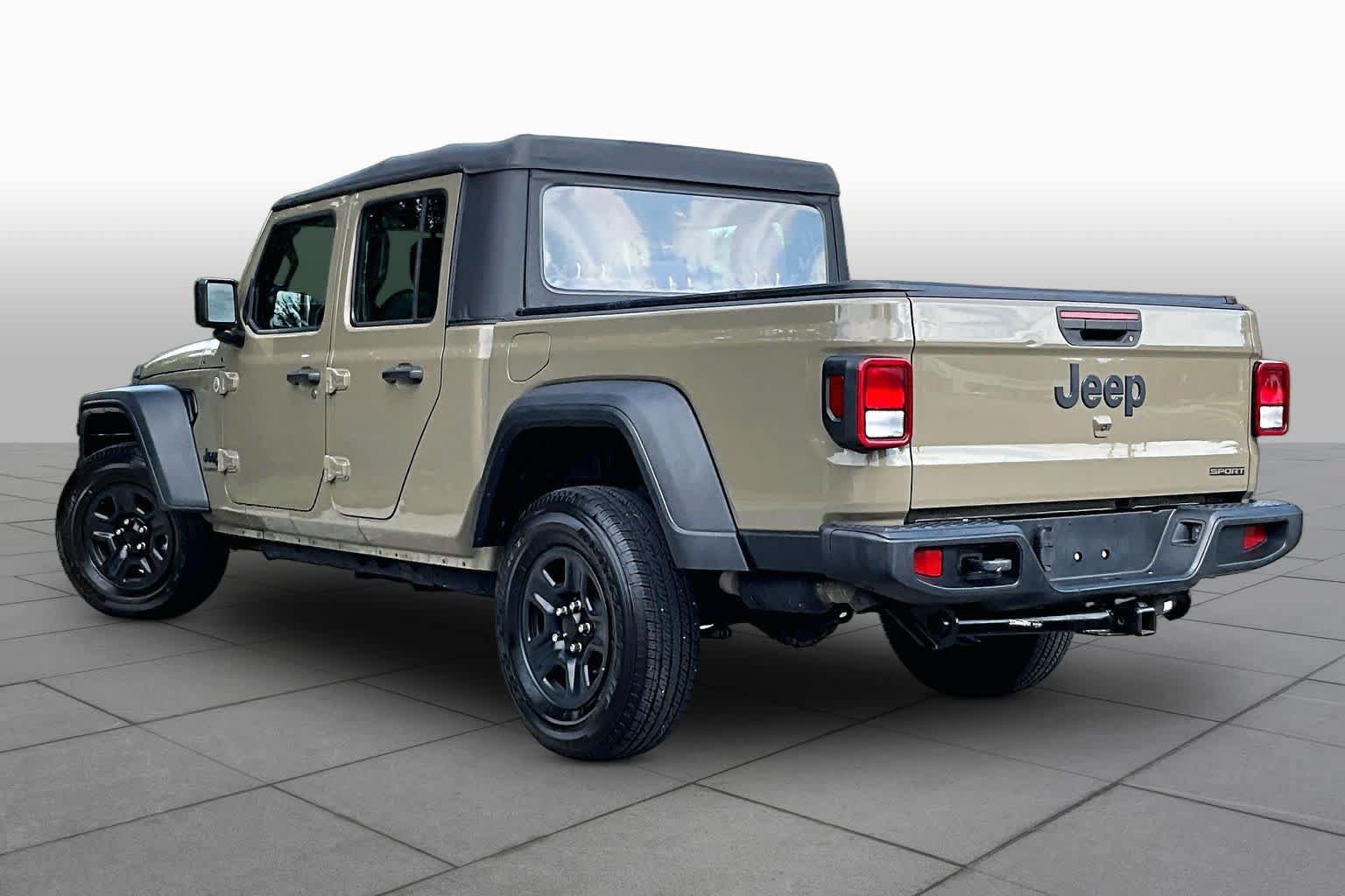 Used 2020 Jeep Gladiator Sport AWD/4WD image 12