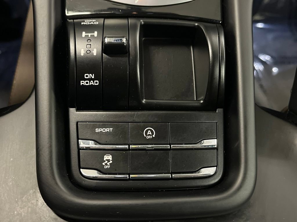 Used 2017 Porsche Cayenne S AWD/4WD image 14