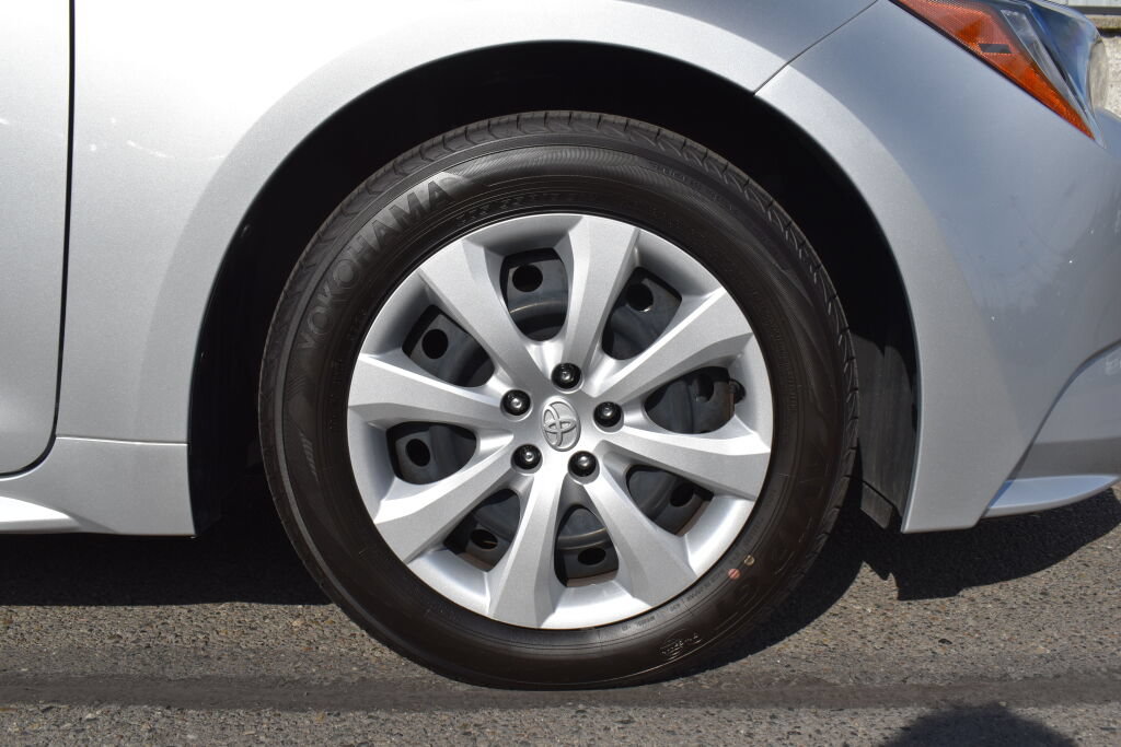 Certified 2026 Toyota Corolla LE FWD image 27