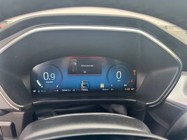 Certified 2024 Ford Escape Platinum w/ Class II Trailer Tow Package AWD/4WD image 15