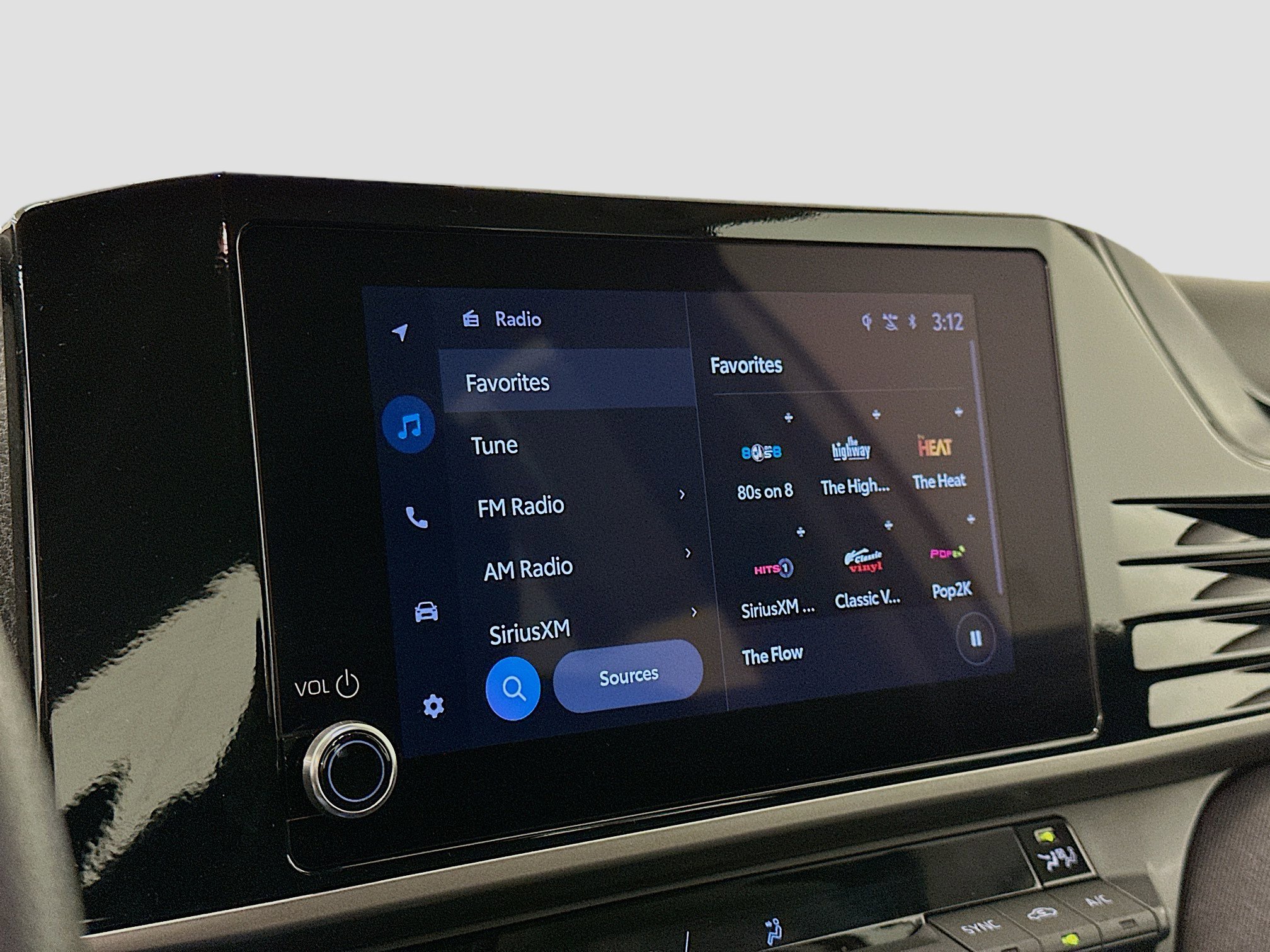 Used 2025 Toyota Camry LE image 21