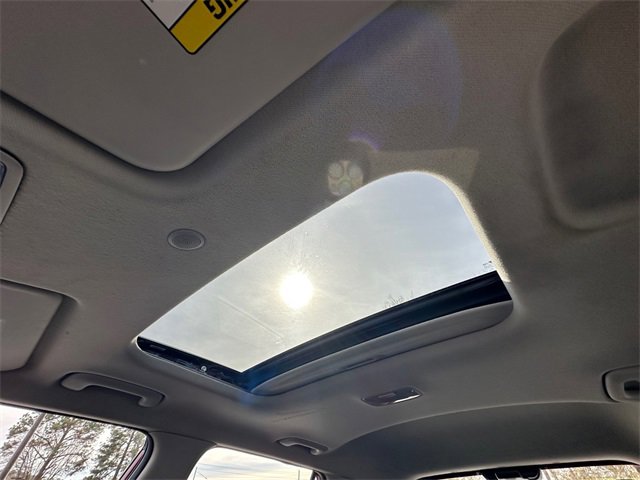 Used 2022 Hyundai Venue SEL image 27