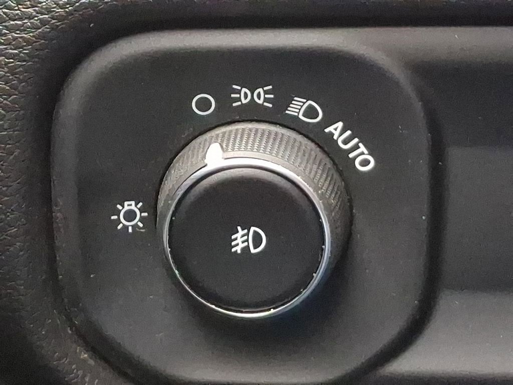 Used 2023 RAM 3500 Tradesman w/ Chrome Appearance Group image 23