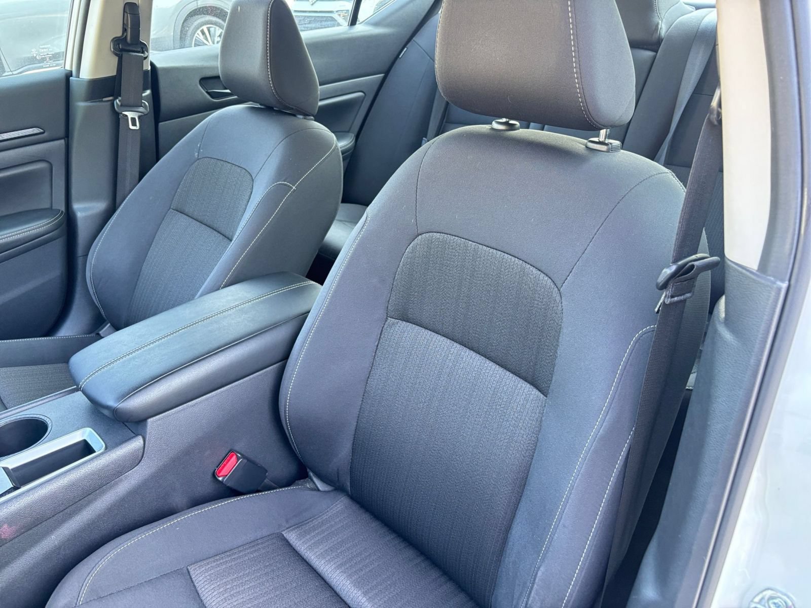 Used 2025 Nissan Altima 2.5 SV FWD image 36
