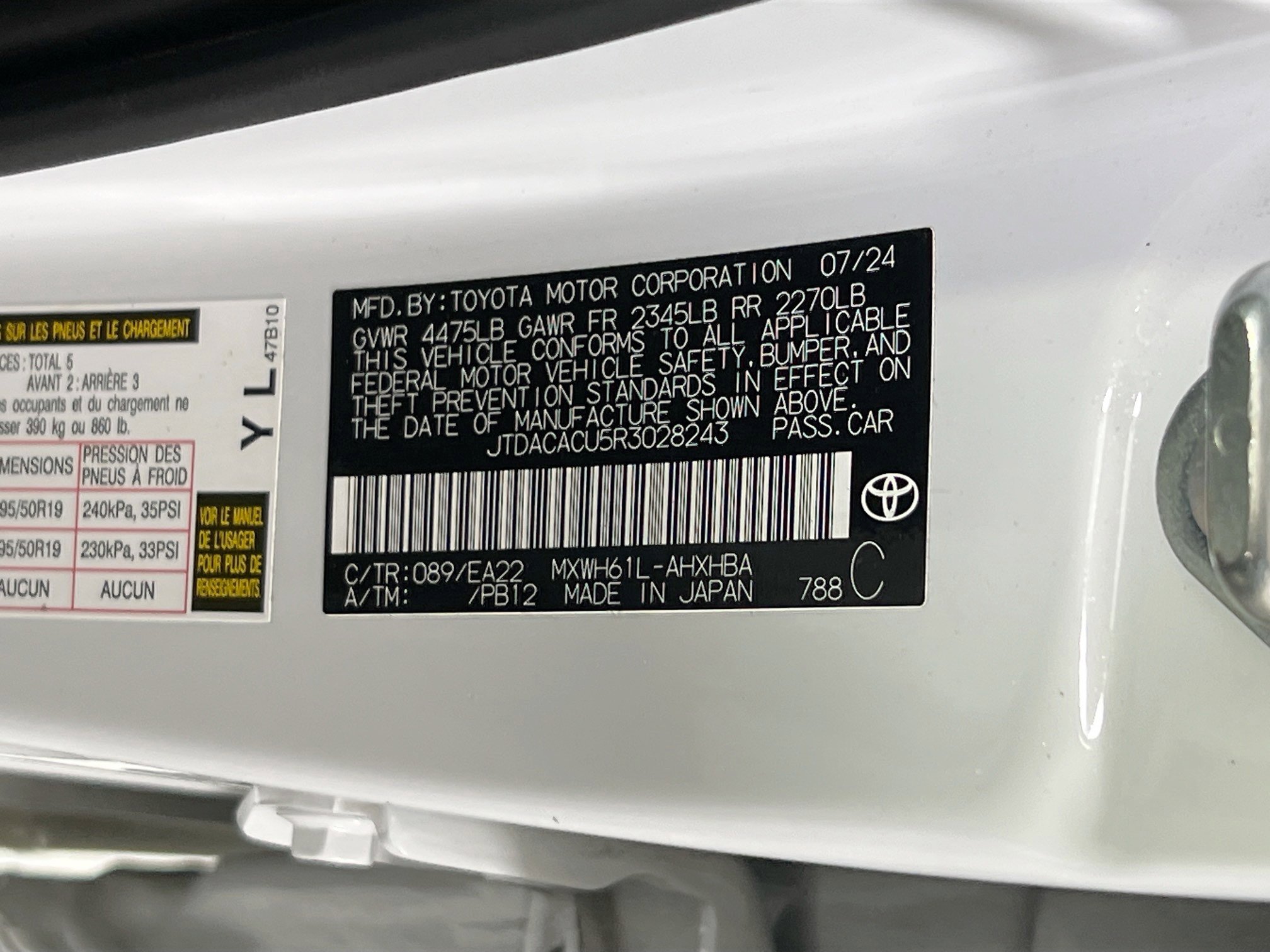 Used 2024 Toyota Prius Prime Premium w/ Advanced Technology Package image 31