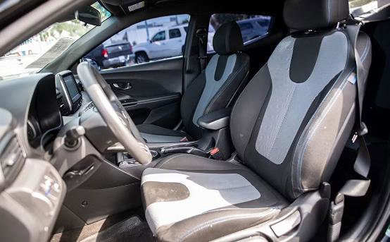 Used 2020 Hyundai Veloster 2.0 image 12