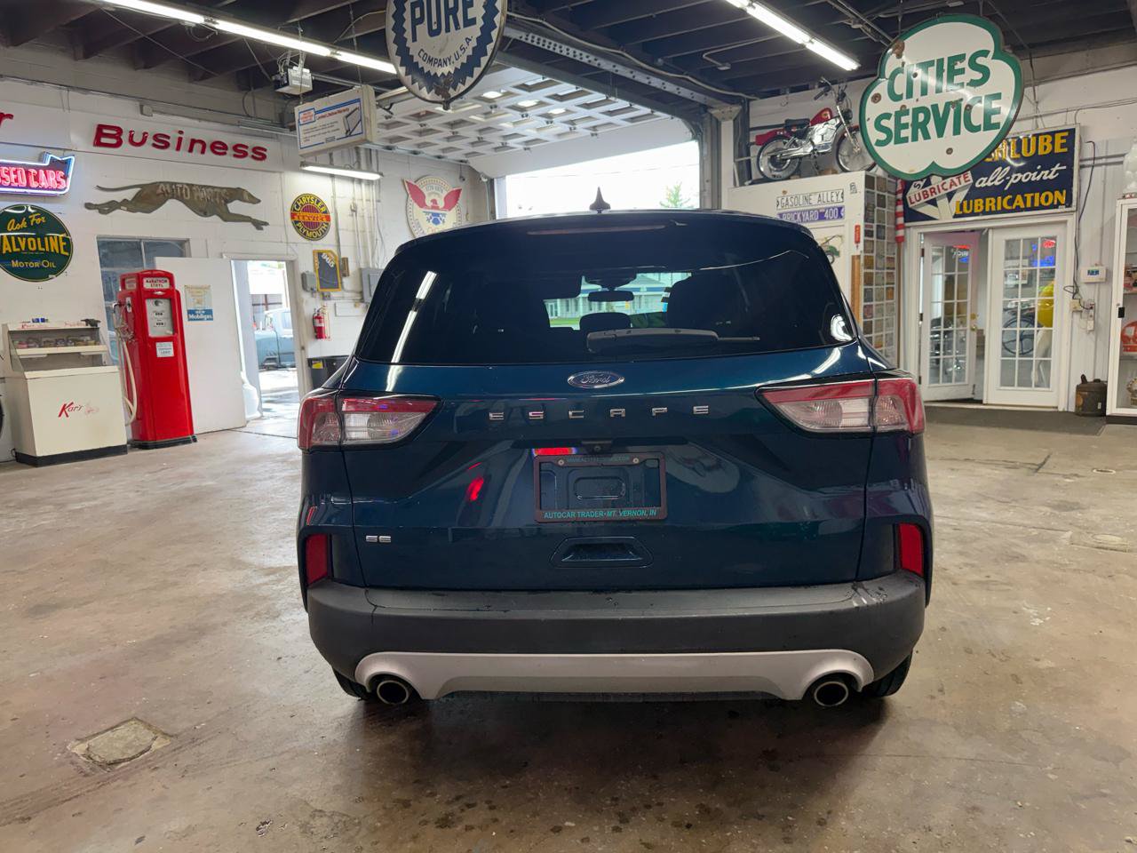 Used 2020 Ford Escape SE FWD image 4