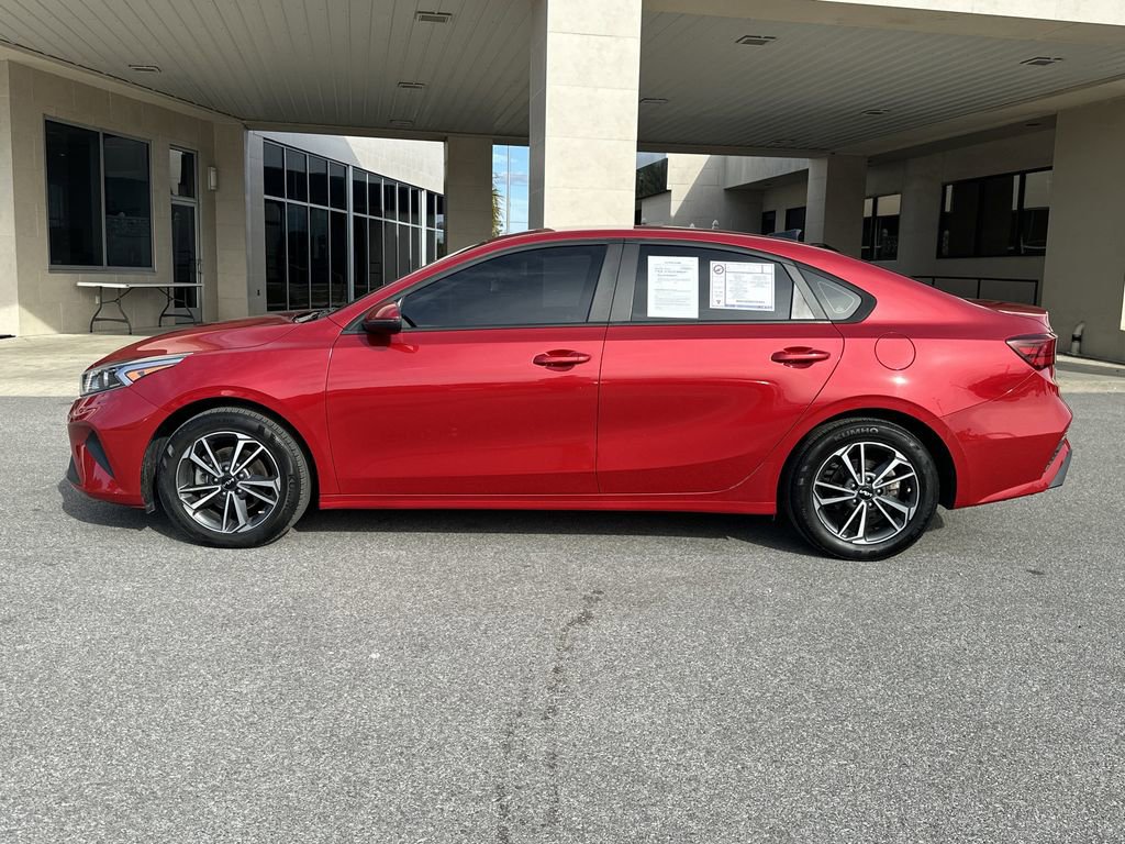Used 2023 Kia Forte LXS w/ LXS Technology Package image 4