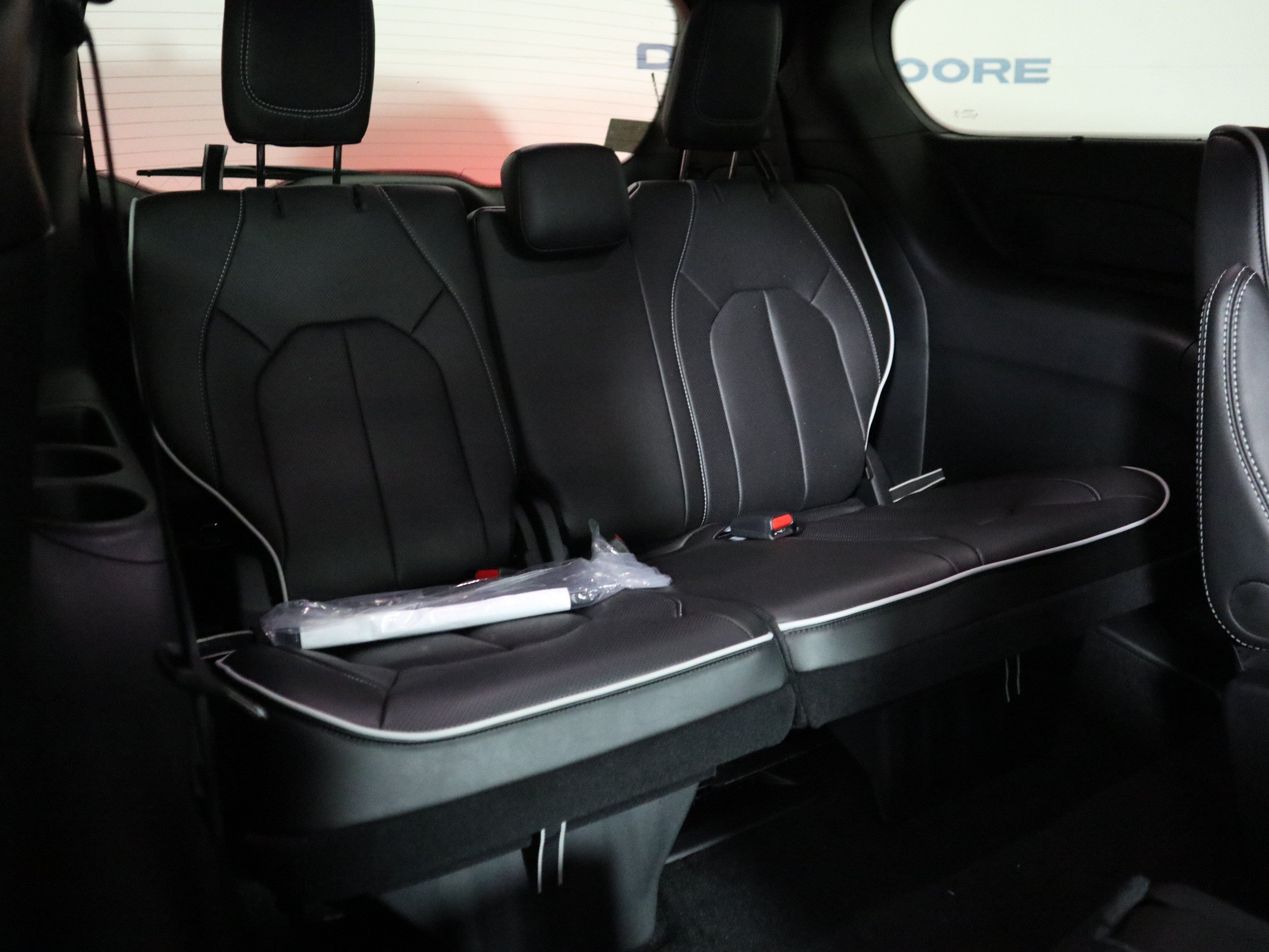 New 2027 Chrysler Pacifica Limited FWD image 22