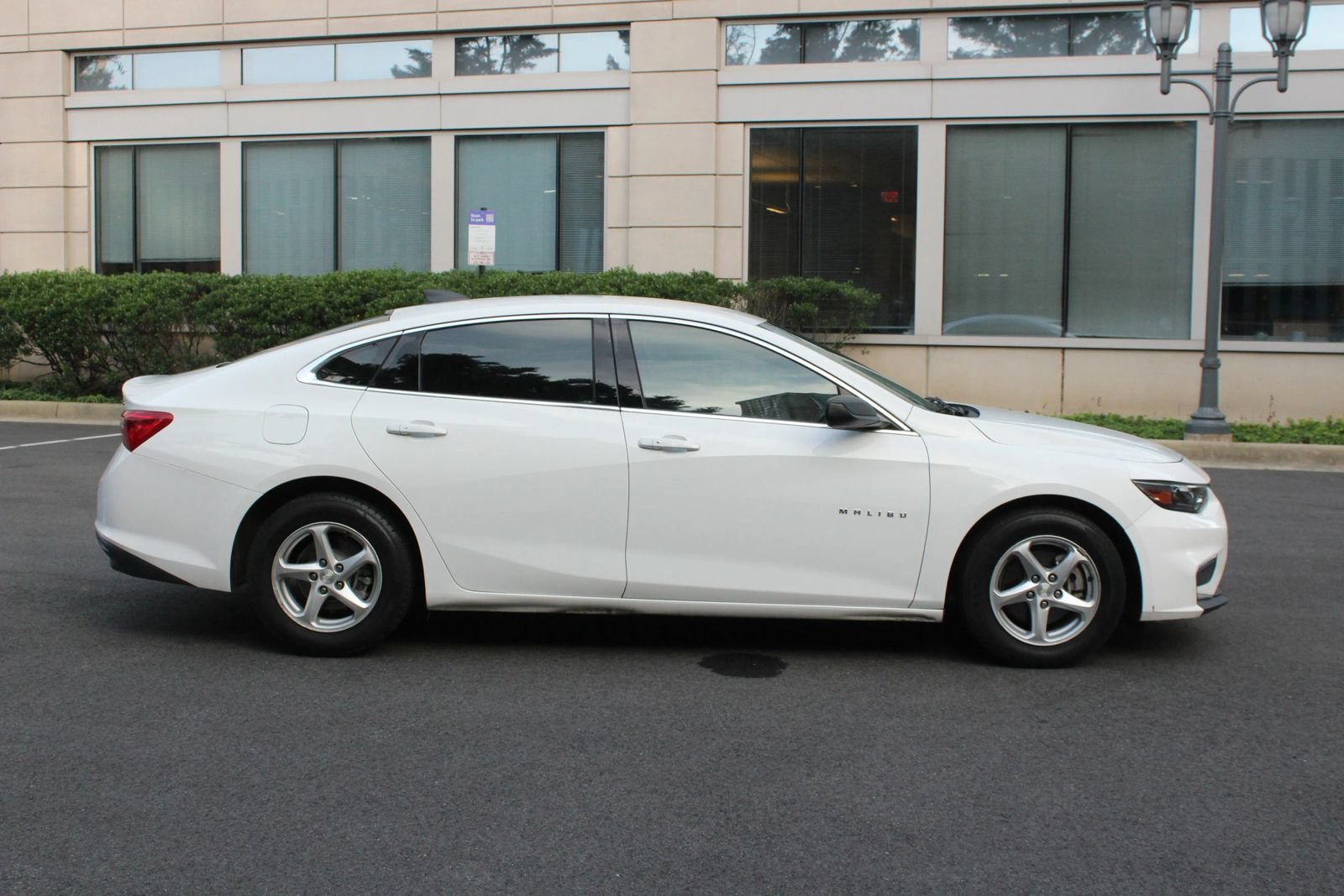 Used 2016 Chevrolet Malibu LS FWD image 6