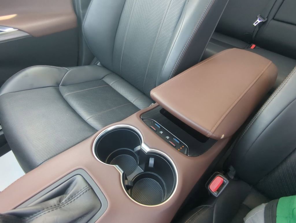 Used 2021 Toyota Venza Limited w/ Carpet Mat Package (TMS) image 21