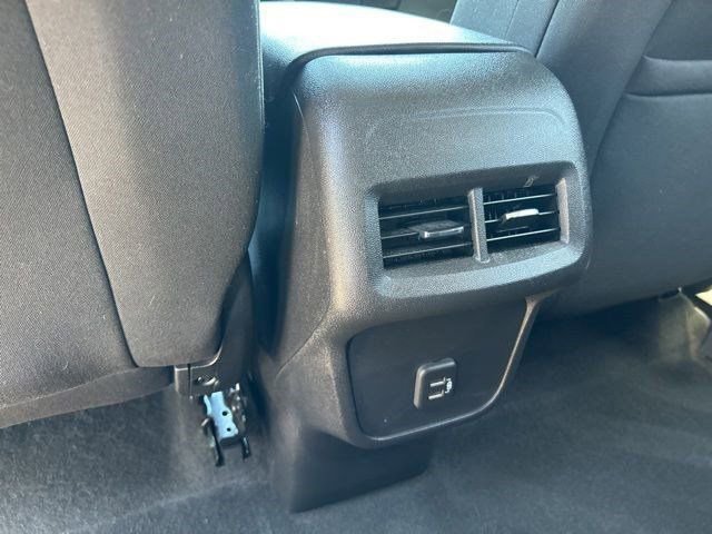 Used 2022 Chevrolet Equinox LT AWD/4WD image 37