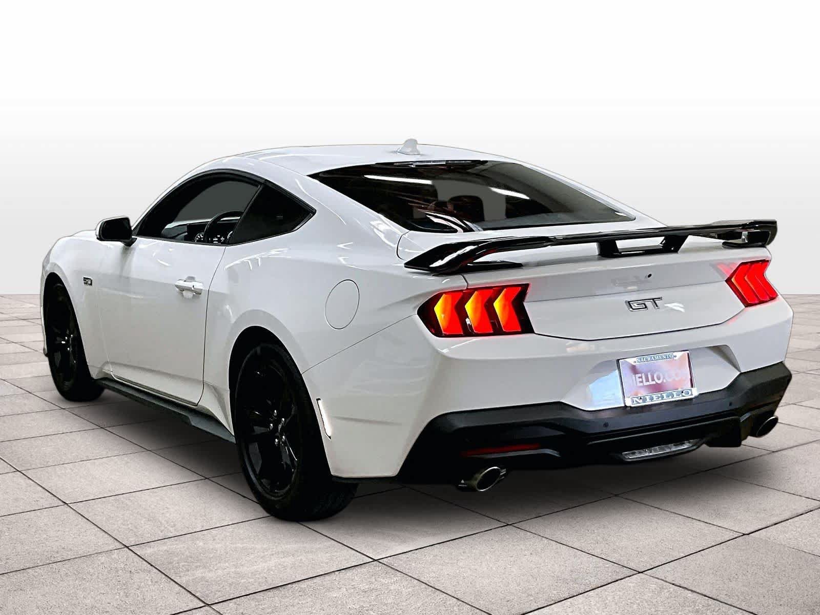 Used 2025 Ford Mustang GT RWD image 15