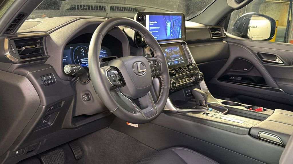 Certified 2025 Lexus LX 700h Overtrail AWD/4WD image 25