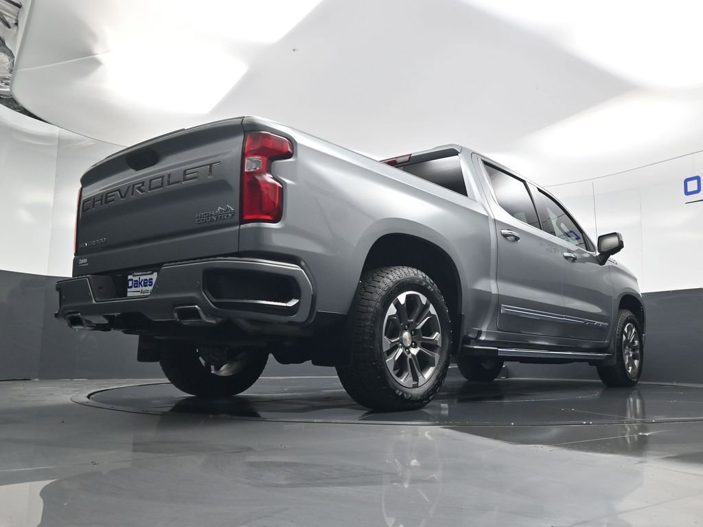 Used 2025 Chevrolet Silverado 1500 High Country w/ Technology Package AWD/4WD image 46