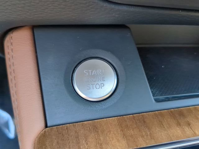 Used 2023 Audi Q5 2.0T Premium Plus w/ Premium Plus Package AWD/4WD image 32