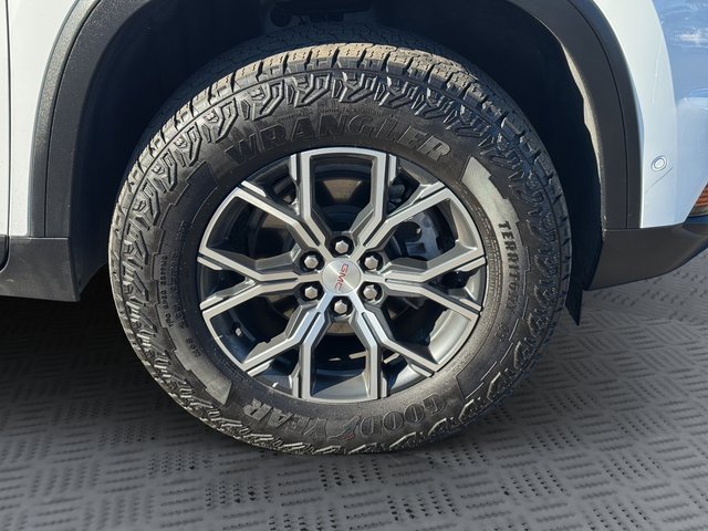 Certified 2024 GMC Acadia AT4 w/ Super Cruise Package image 27