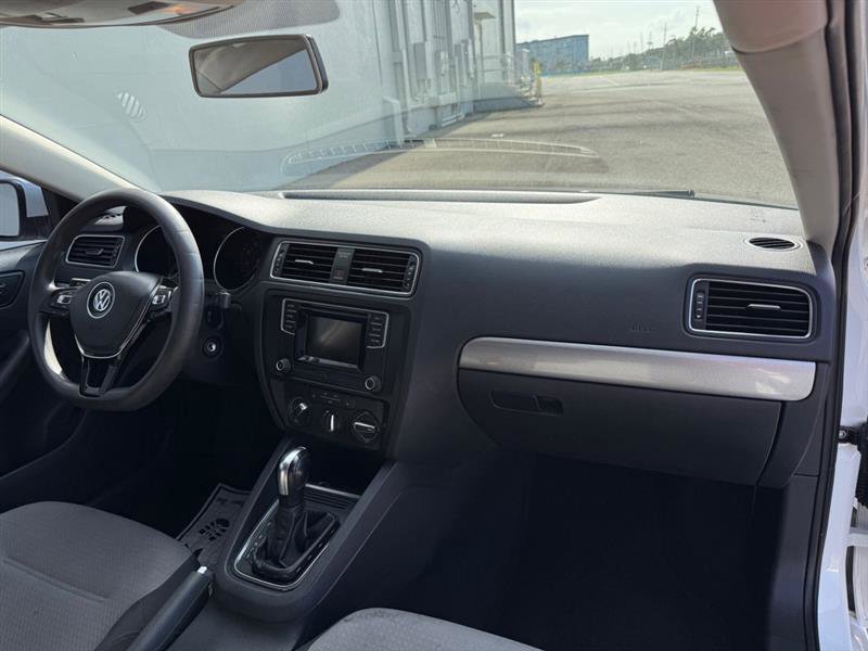 Used 2017 Volkswagen Jetta S image 18