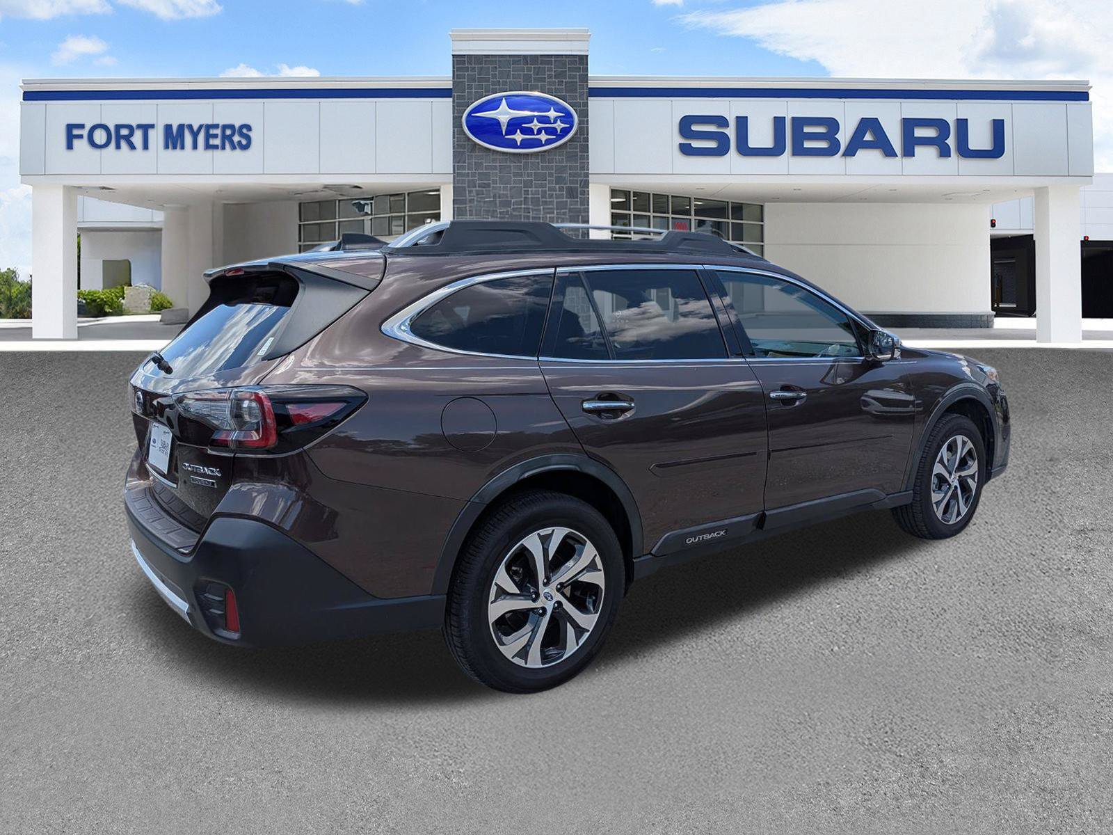 Used 2020 Subaru Outback Touring AWD/4WD image 4