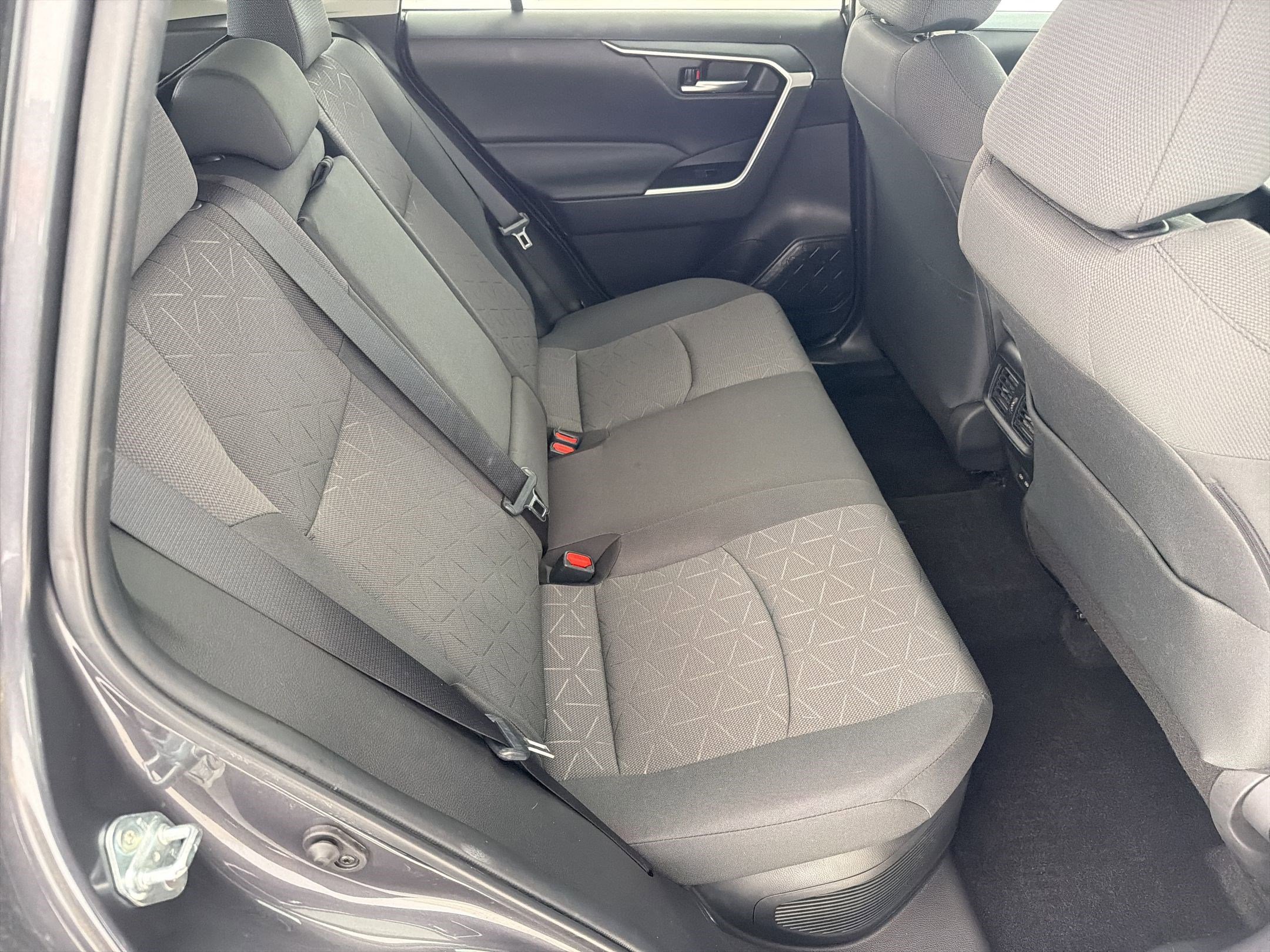 Used 2024 Toyota RAV4 XLE AWD/4WD image 28