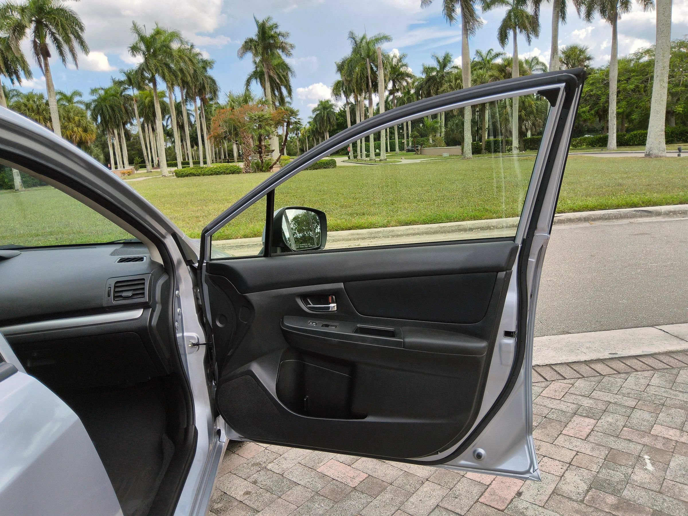 Used 2014 Subaru Impreza 2.0i Premium w/ All-Weather Package w/CVT AWD/4WD image 35