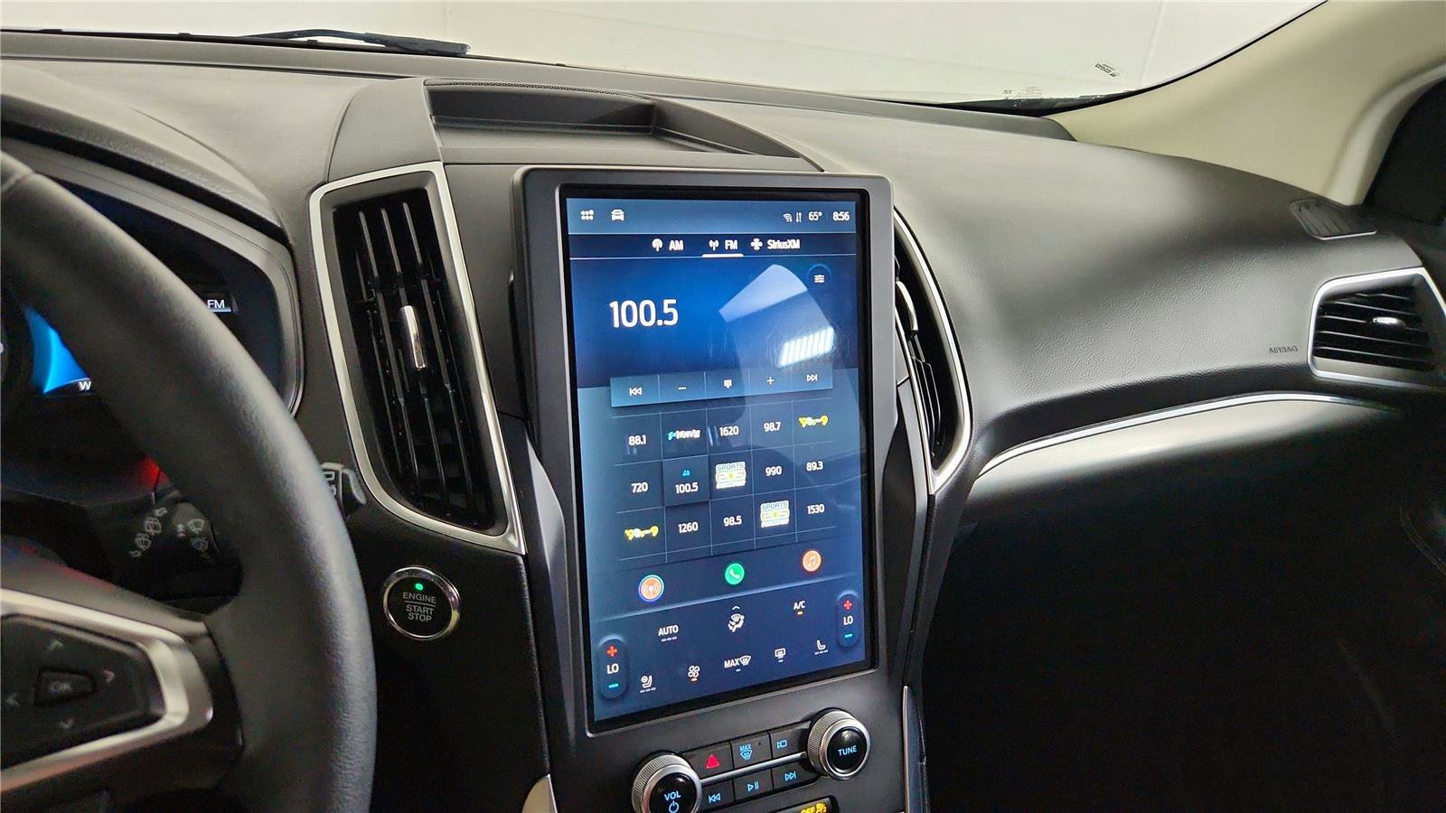 Used 2024 Ford Edge Titanium image 39