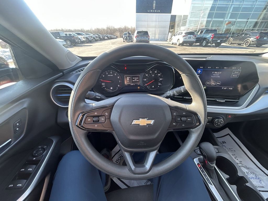 Used 2025 Chevrolet Trax LS image 11