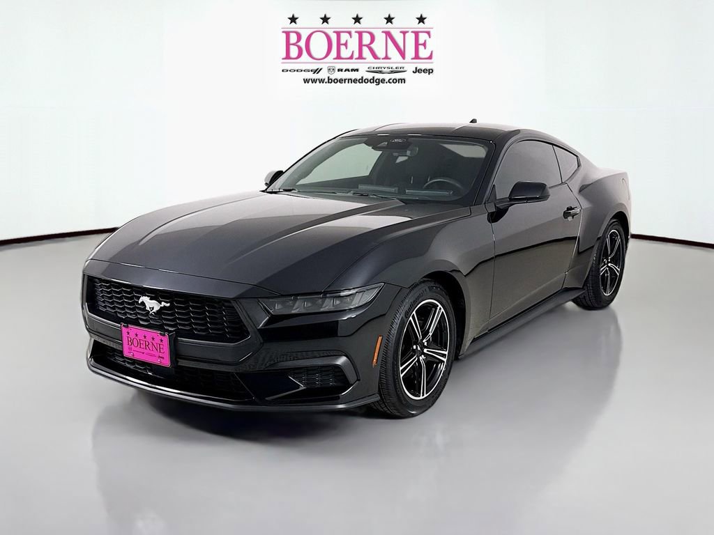Used 2025 Ford Mustang EcoBoost image 3