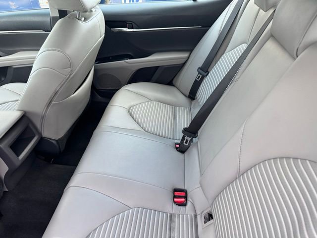 Certified 2018 Toyota Camry SE image 7