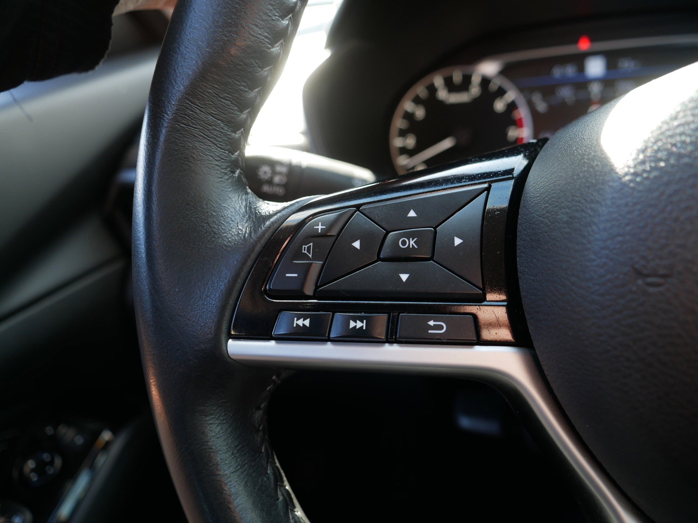 Certified 2023 Nissan Altima 2.5 SV w/ SV Premium Package image 28