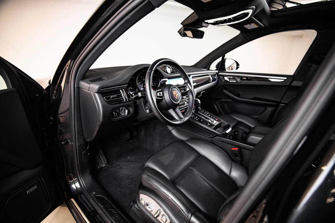 Certified 2022 Porsche Macan AWD/4WD image 4