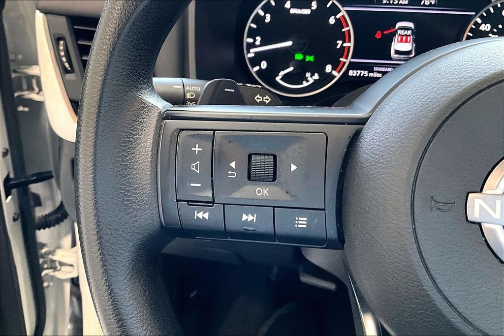 Used 2023 Nissan Rogue S FWD image 11
