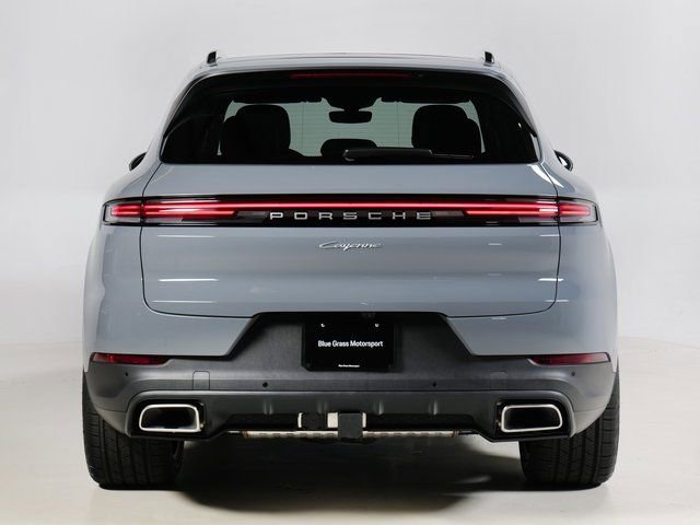 Certified 2025 Porsche Cayenne image 10