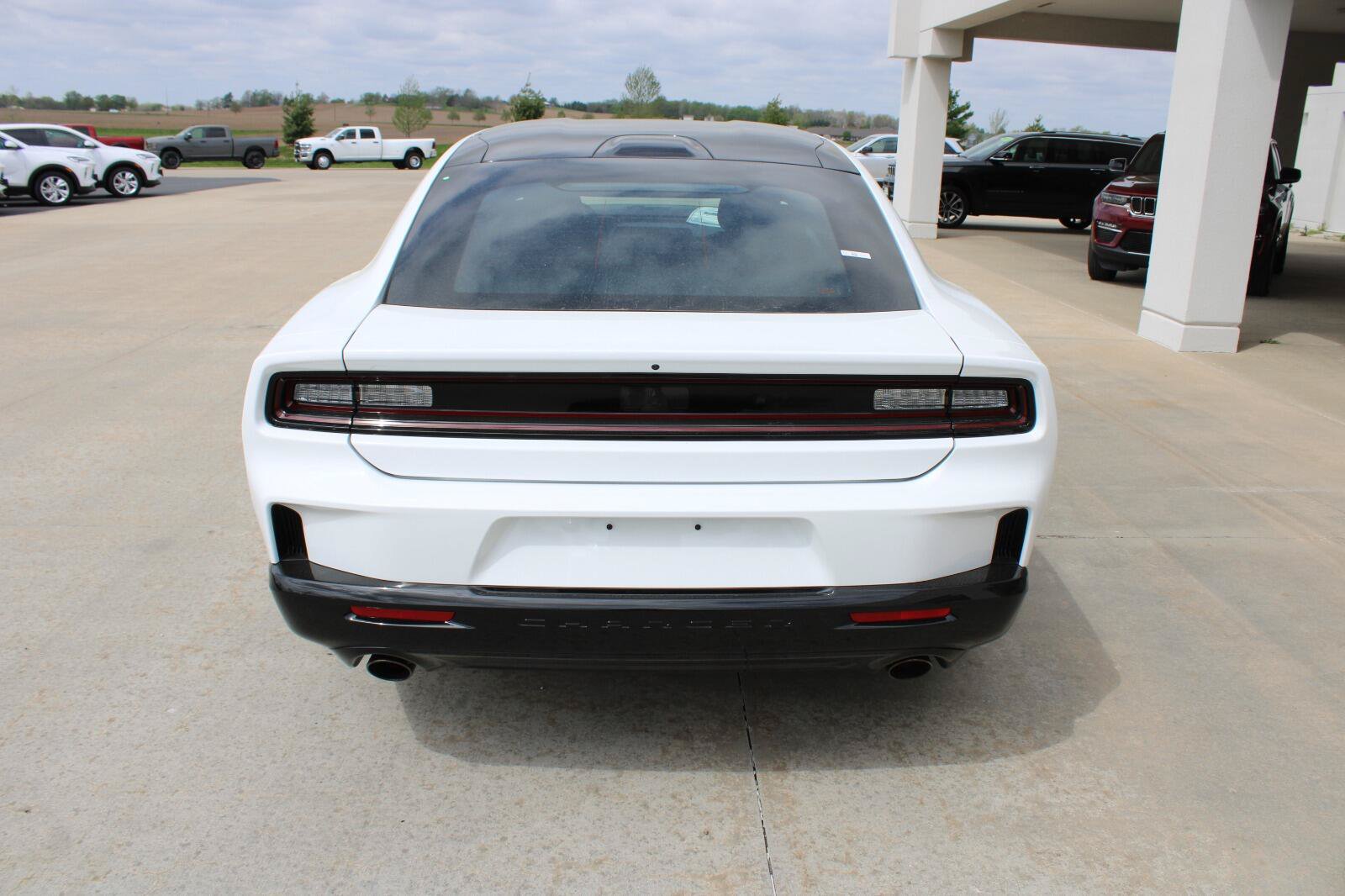 New 2026 Dodge Charger R/T w/ Blacktop Package AWD/4WD image 8