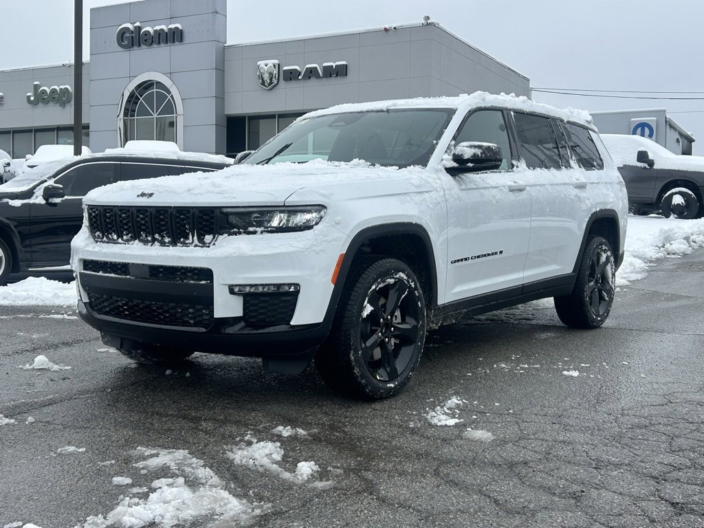New 2025 Jeep Grand Cherokee L Limited w/ Black Appearance Package image 2