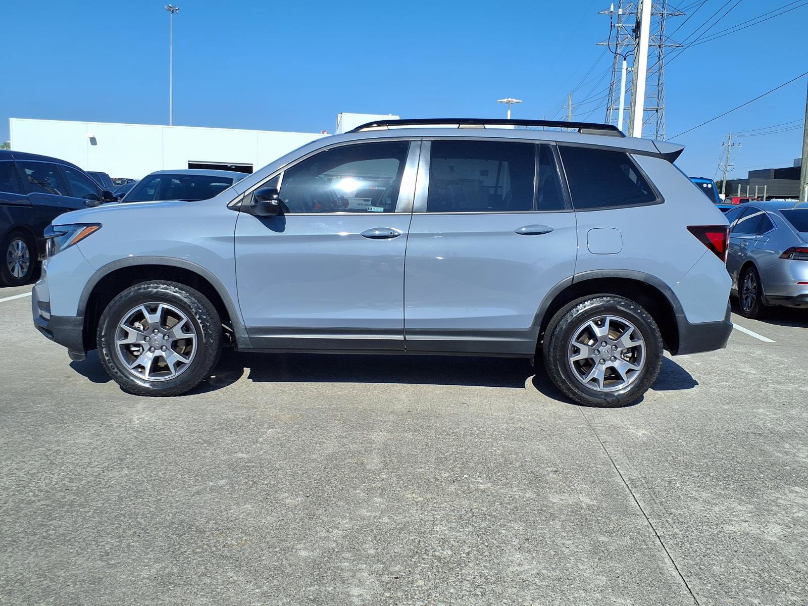 Used 2023 Honda Passport TrailSport image 23