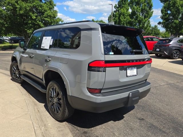 Used 2024 Lexus GX 550 w/ Cold Area Package AWD/4WD image 5