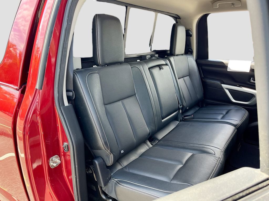 Used 2017 Nissan Titan PRO-4X w/ Pro-4x Convenience Package AWD/4WD image 28