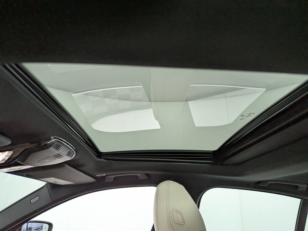 Used 2025 BMW 330i xDrive Sedan w/ M Sport Package image 13