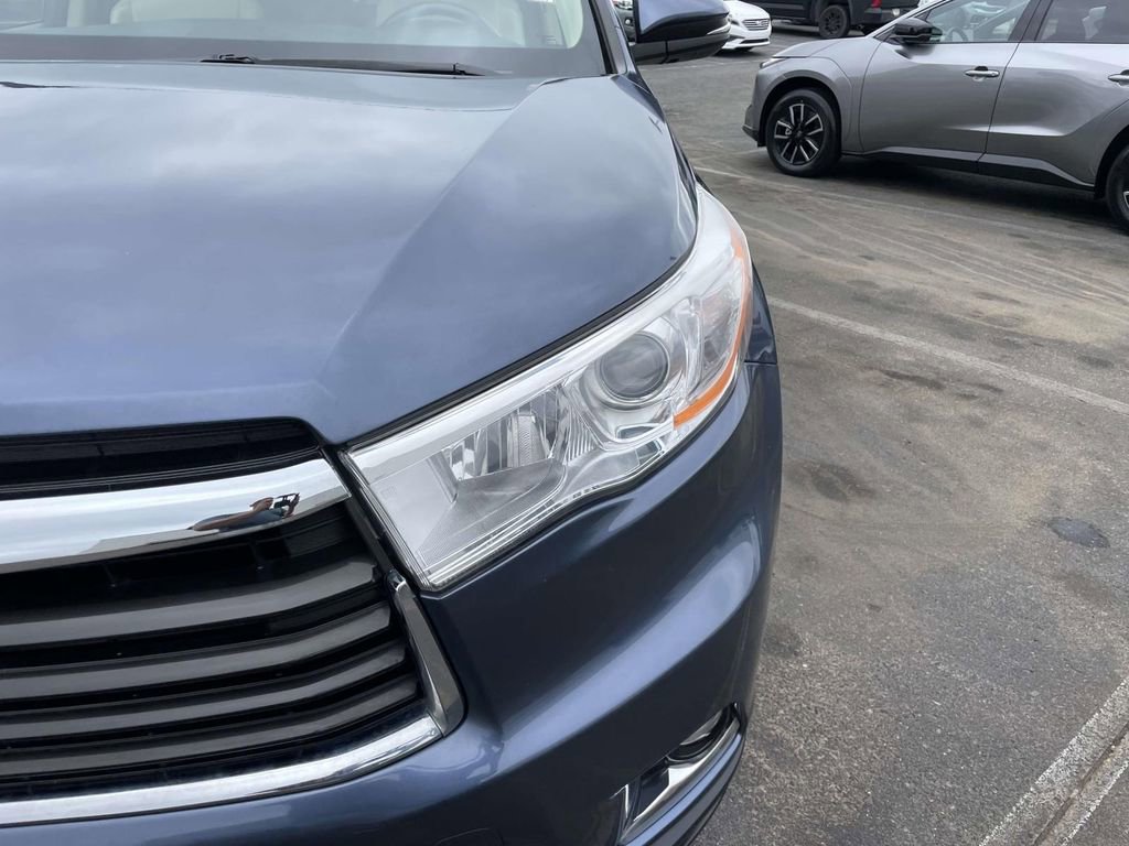 Used 2016 Toyota Highlander Limited image 13