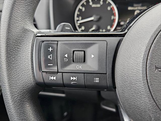 Used 2023 Nissan Rogue SV FWD image 17