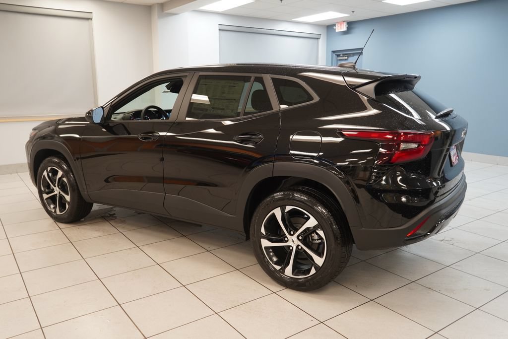 New 2026 Chevrolet Trax RS w/ Driver Confidence Package FWD image 6